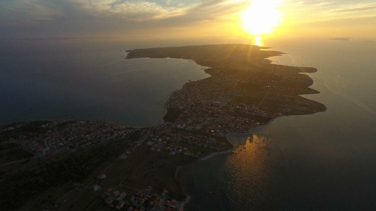 Apartmani Villa Adriatic Vir Exterior foto